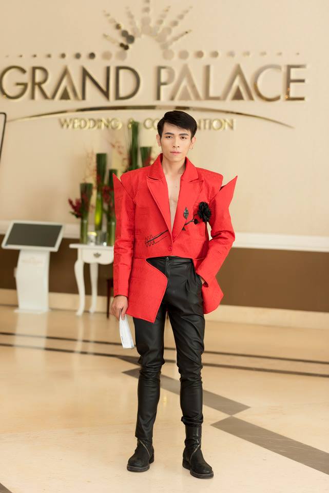 Tình cũ Kim Lý chơi trội với phong cách quý tộc trong buổi casting The Face Vietnam 2018